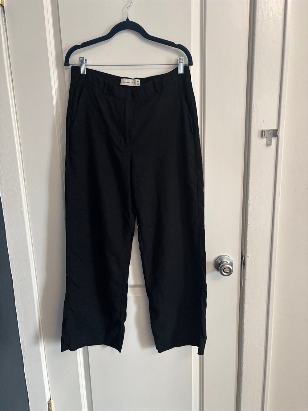 Abercrombie & Fitch Black Wide-Leg Chinos
